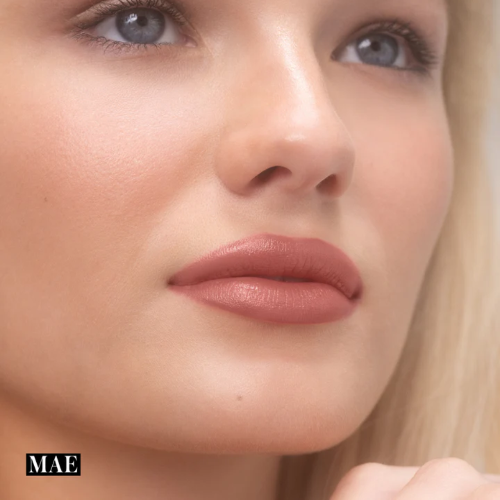 RMS Beauty | Legendary Serum Lipstick: The Nude - Naturelle.fi