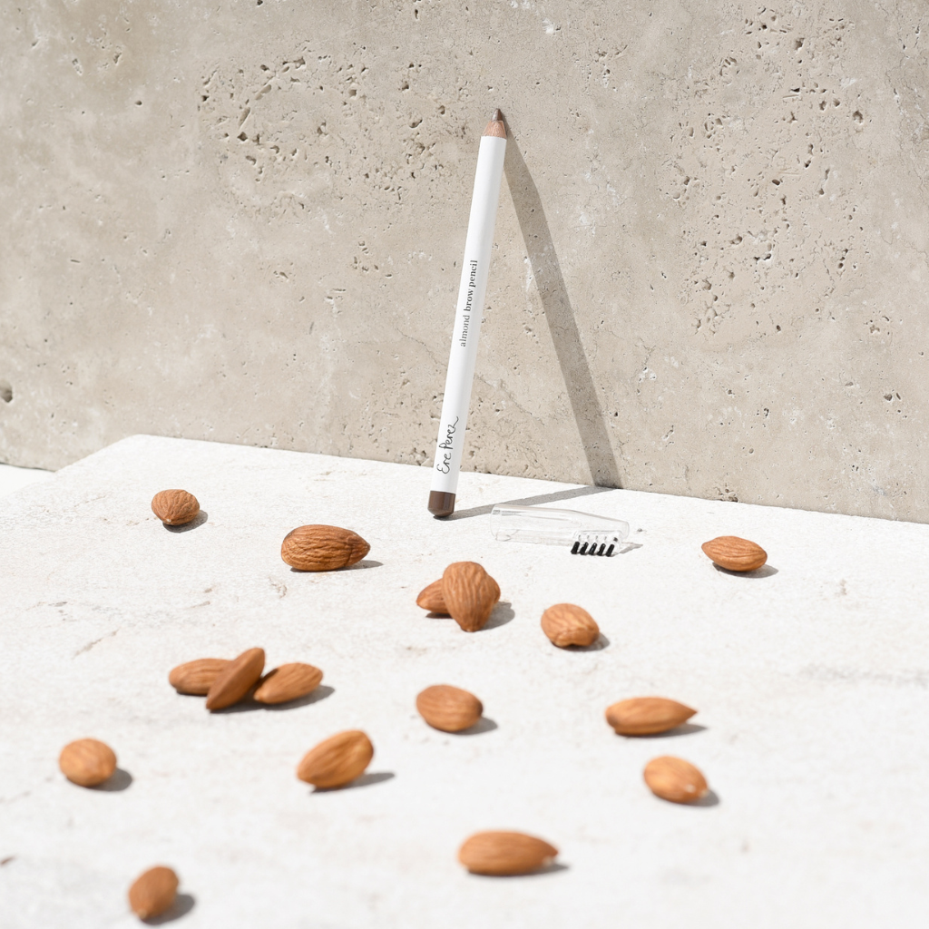 Ere Perez | Almond brow Pencil Perfect - Naturelle.fi