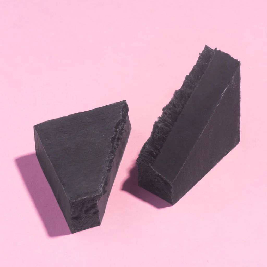 Earth Harbor | Coconut Charcoal Purifying Facial Soap - Naturelle.fi