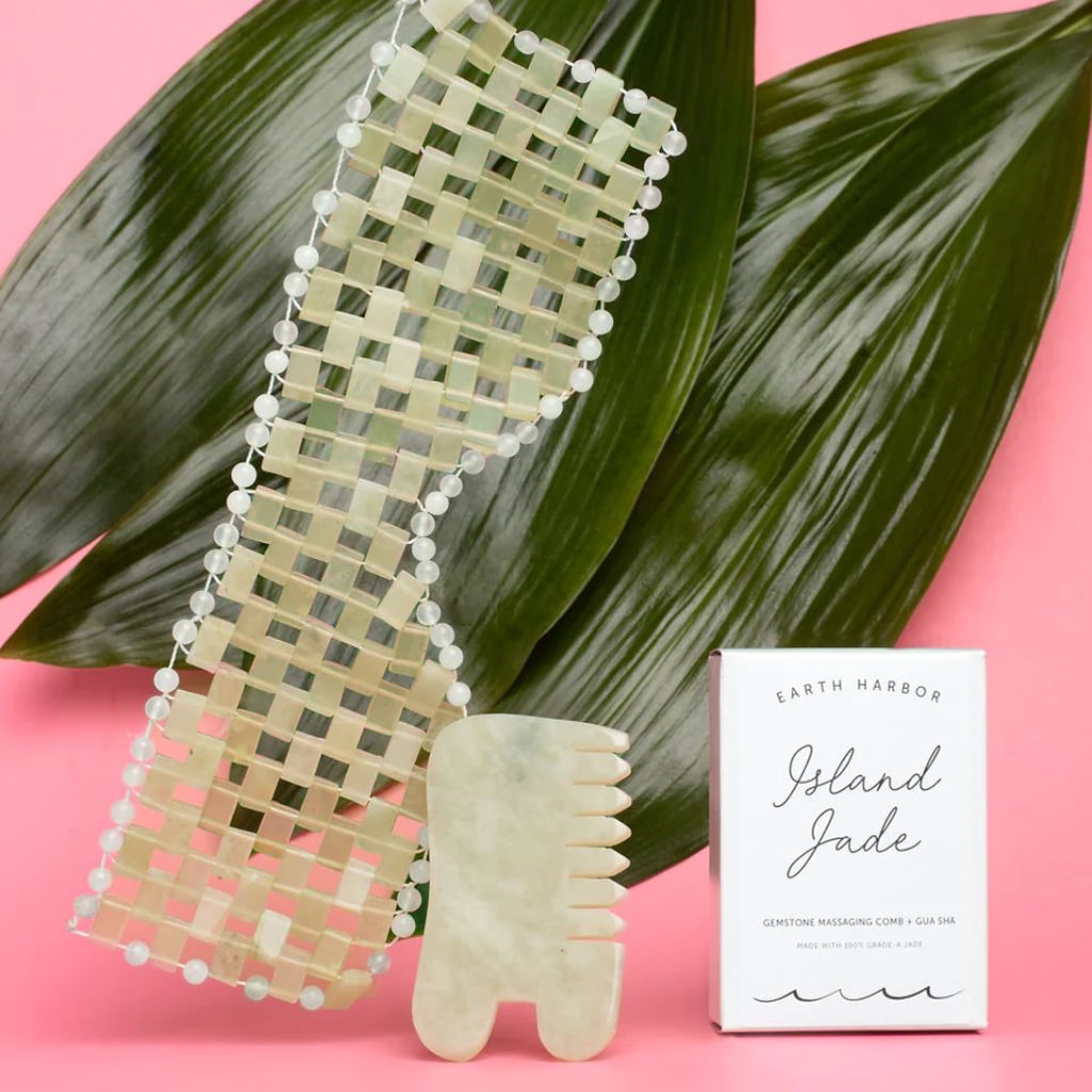 Earth Harbor | Island Jade Gemstone Gua Sha + Massaging Comb - Naturelle.fi