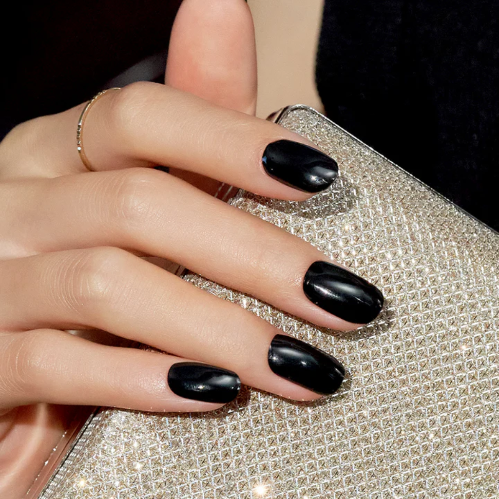 ÉDGEU | Gel Nail Sticker Extreme Black - Naturelle.fi