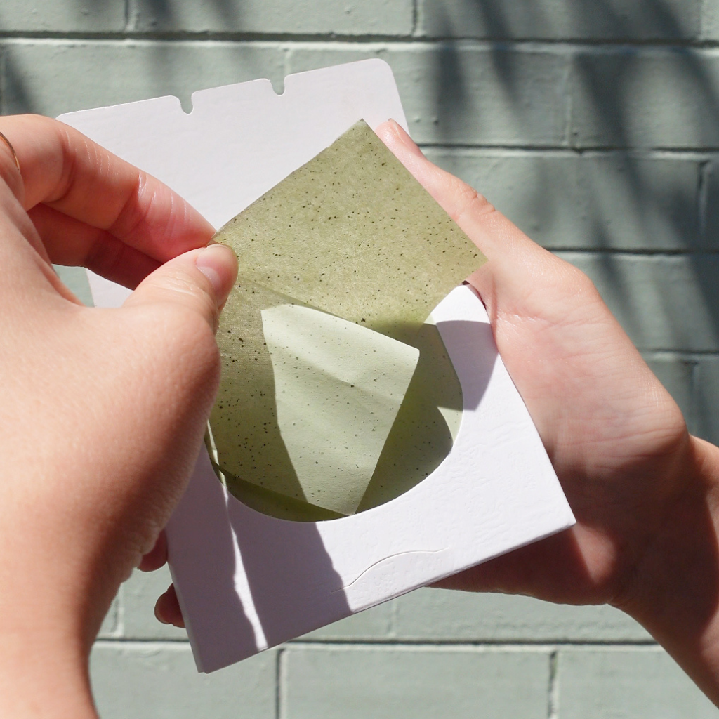 Ere Perez | Green Tea Oil Control Paper - Naturelle.fi