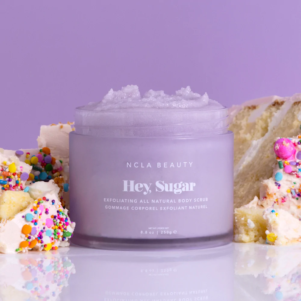 NCLA Beauty | Hey, Sugar All Natural Body Scrub Birthday Cake Luonnonkosmetiikan vartalokuorinta - Naturelle.fi