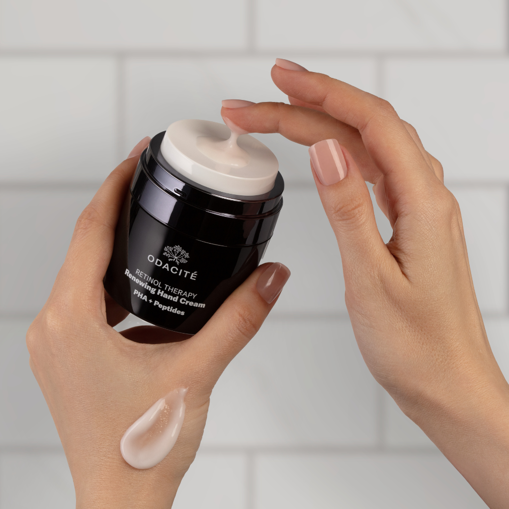 Odacité | Retinol Therapy Renewing Hand Cream - Naturelle.fi