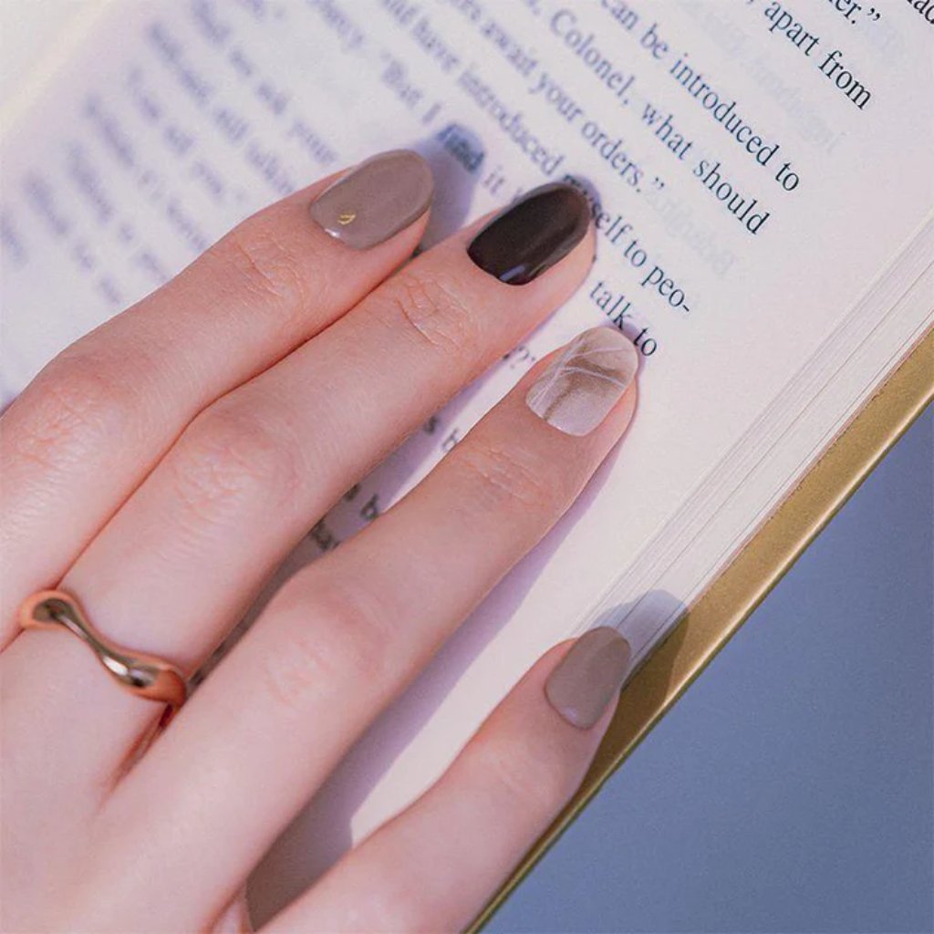 Edgeu | Gel Nail Sticker Kynsitarrat - Chocolat Nuance - Naturelle