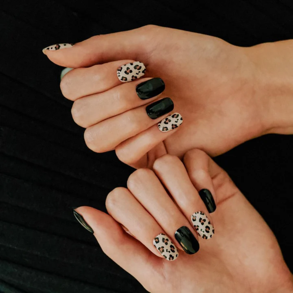 ÉDGEU | Gel Nail Sticker Leopard Black - Naturelle.fi