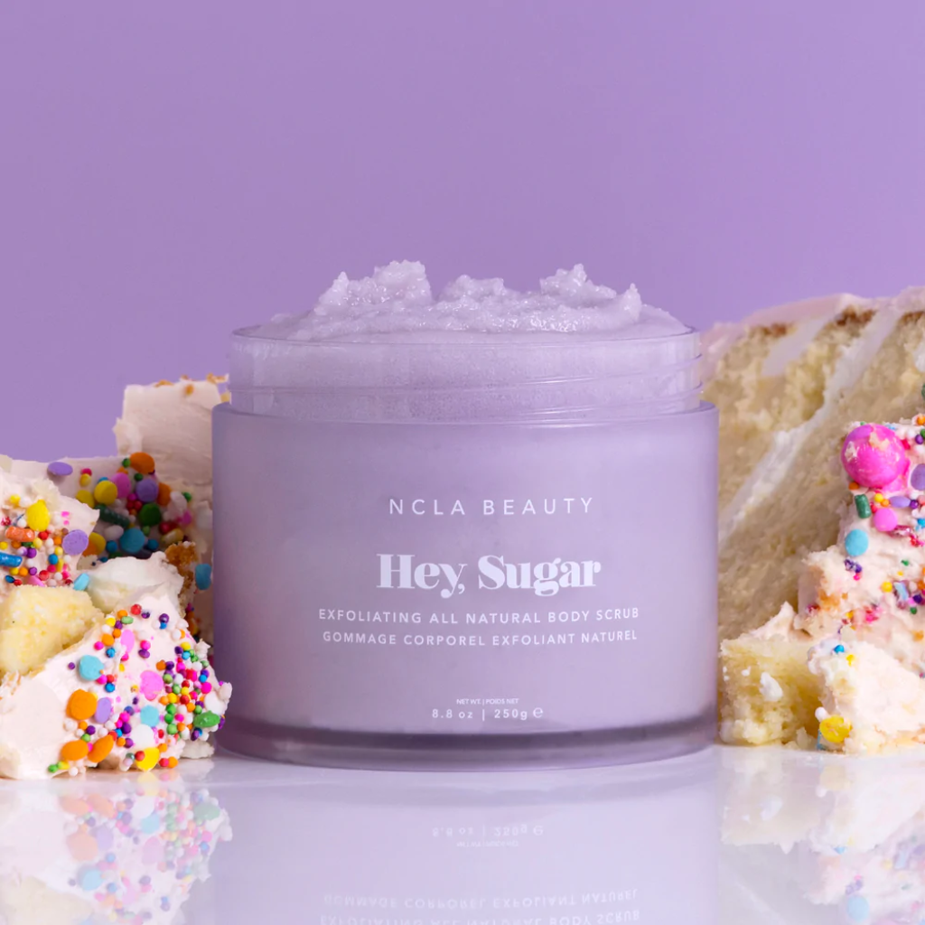 NCLA Beauty | Hey, Sugar All Natural Body Scrub Birthday Cake Luonnonkosmetiikan vartalokuorinta - Naturelle.fi 